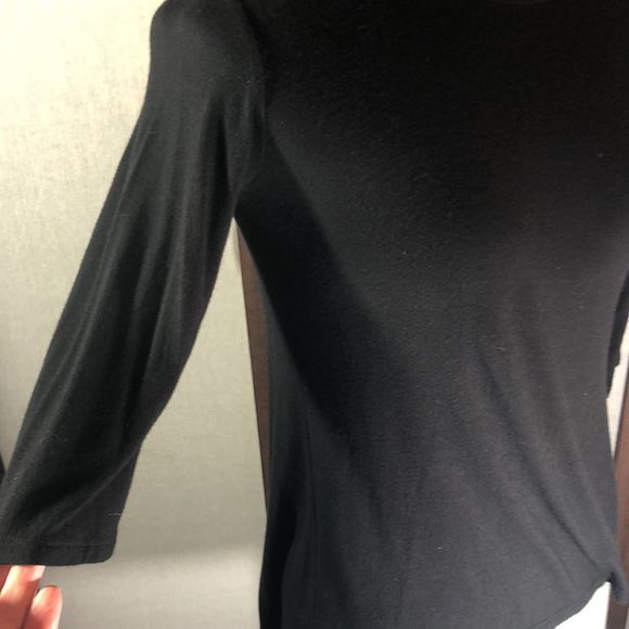 Kim & Cami black tee T-shirt sheer insert in back sz Sm/ high- low style NWOT - Picture 5 of 7